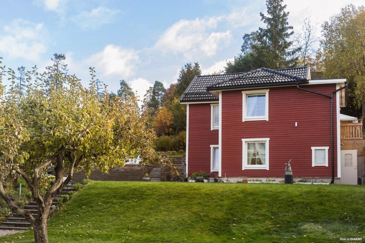 Charming Apartment In A Red House In Stockholm Kültér fotó