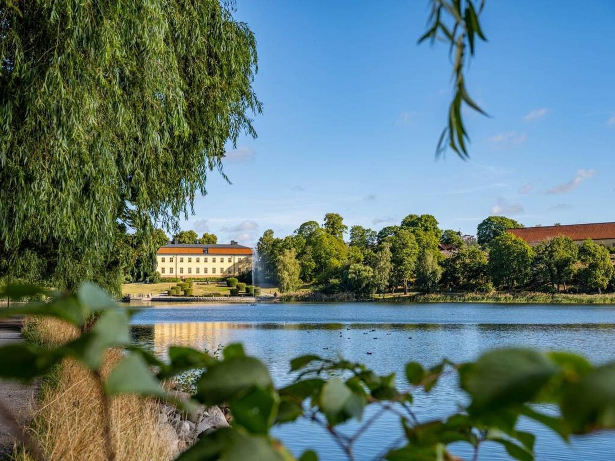 Charming Apartment In A Red House In Stockholm Kültér fotó